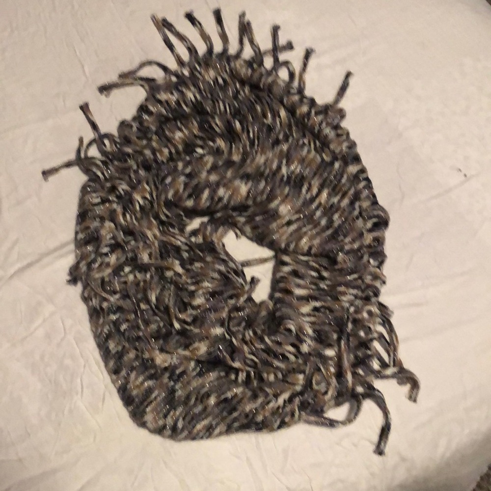 Steve Madden scarf